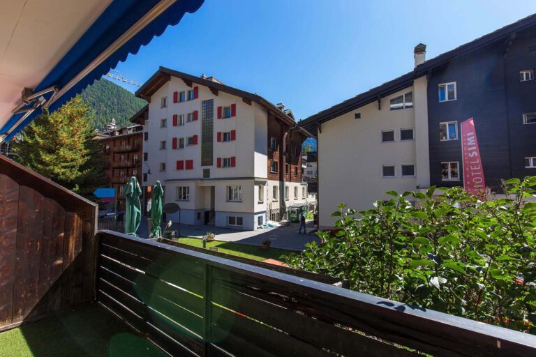 budget_apartments_zermatt_haus_theodul_103_balcony_011