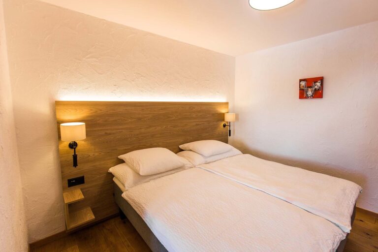 zermatt-holiday-apartments-theodul-bedroom-2-1
