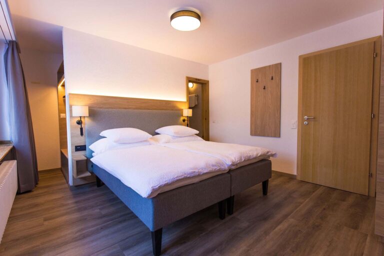 zermatt-holiday-apartments-theodul-bedroom-3-1