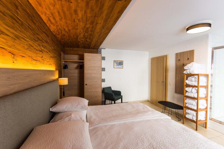 zermatt-holiday-apartments-theodul-penthouse-bedroom-1-2
