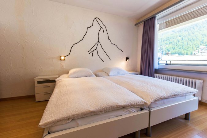budget_apartments_zermatt_haus_theodul_406_bedroom_010