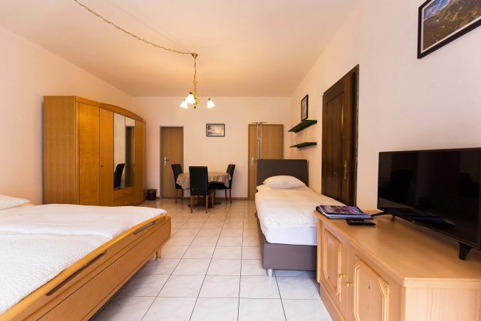 budget_apartments_zermatt_haus_theodul_parterre_03_living_011