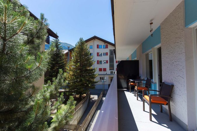 haus_theodul_zermatt_budget_apartments_106_balcony