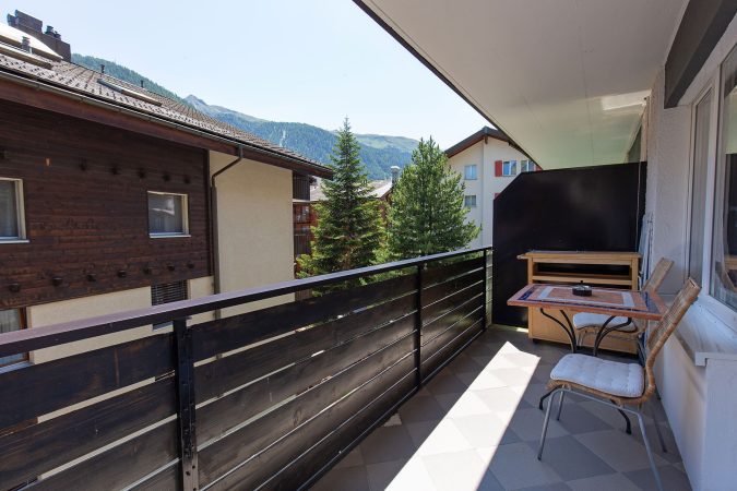 haus_theodul_zermatt_budget_apartments_206_balcony