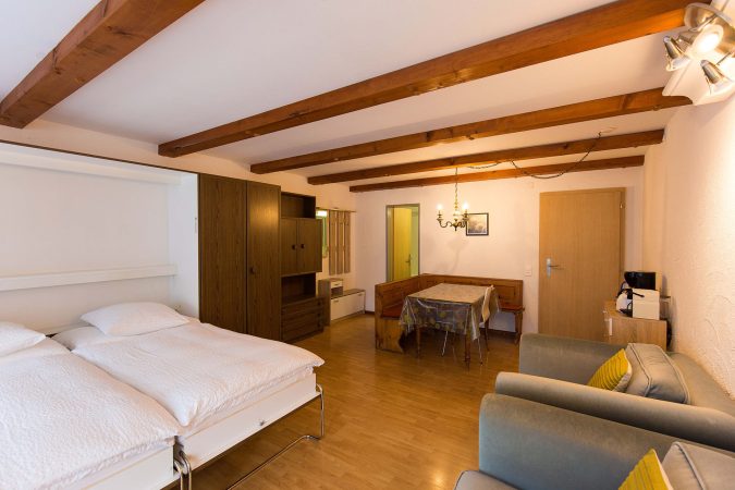 haus_theodul_zermatt_budget_apartments_303_living_010