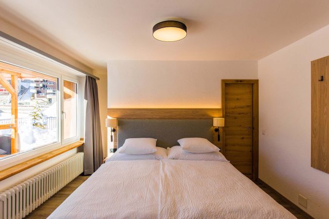 zermatt-holiday-apartments-theodul-bedroom-3-2