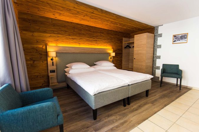 zermatt-holiday-apartments-theodul-penthouse-bedroom-1-1